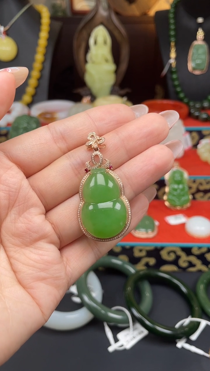 和田玉18K金镶嵌颈饰吊坠ge131