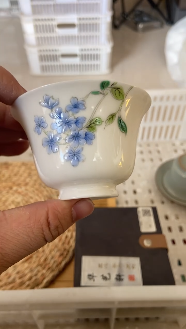 杯无运费险有瑕疵的摄影的产品有使用过的痕迹有点脏介意勿拍