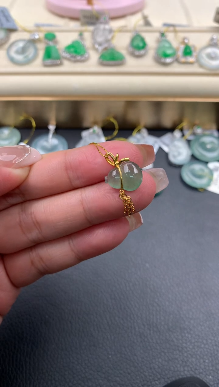 【闪购商品】翡翠颈饰18K金镶嵌D488