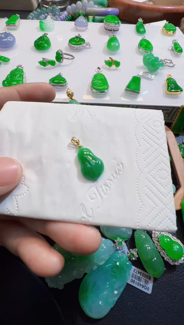 翡翠18K金镶嵌吊坠(不含链)兰花