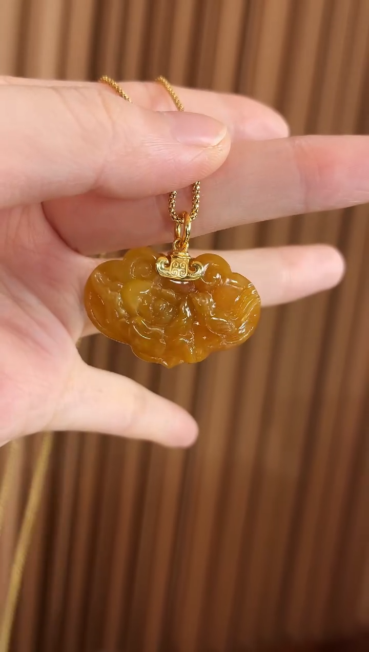 吊坠(不含链)18K金镶嵌翡翠吊坠