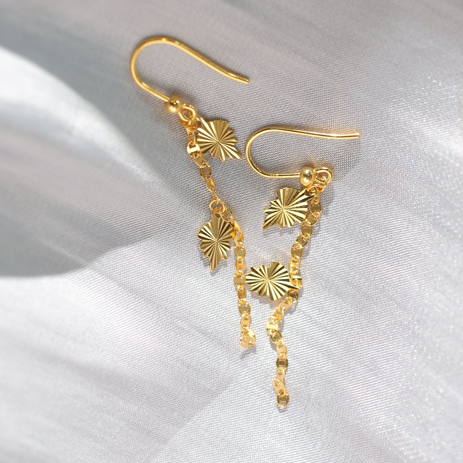 P950铂金黄枫叶蛇骨流苏圆珠提溜时尚轻奢耳钩