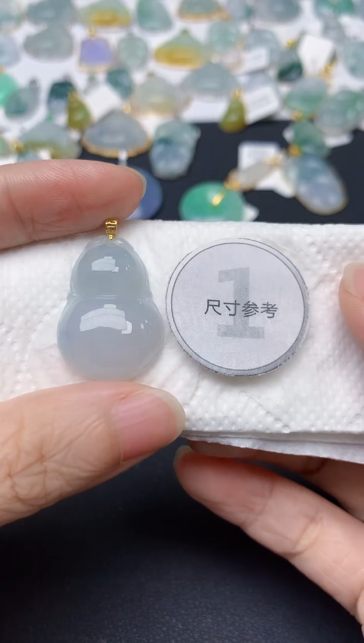 翡翠18K金镶嵌颈饰天然缅甸A货翡翠