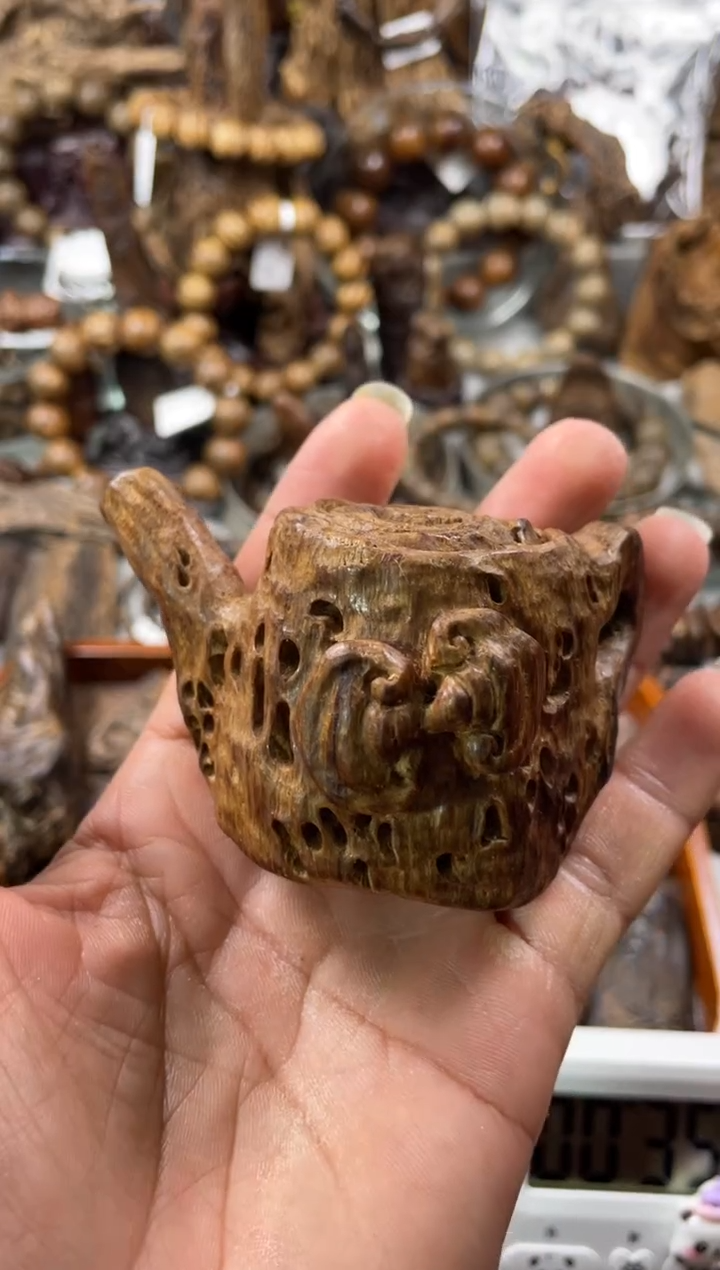 沉香沉香碎屑振****） 沉香   土沉