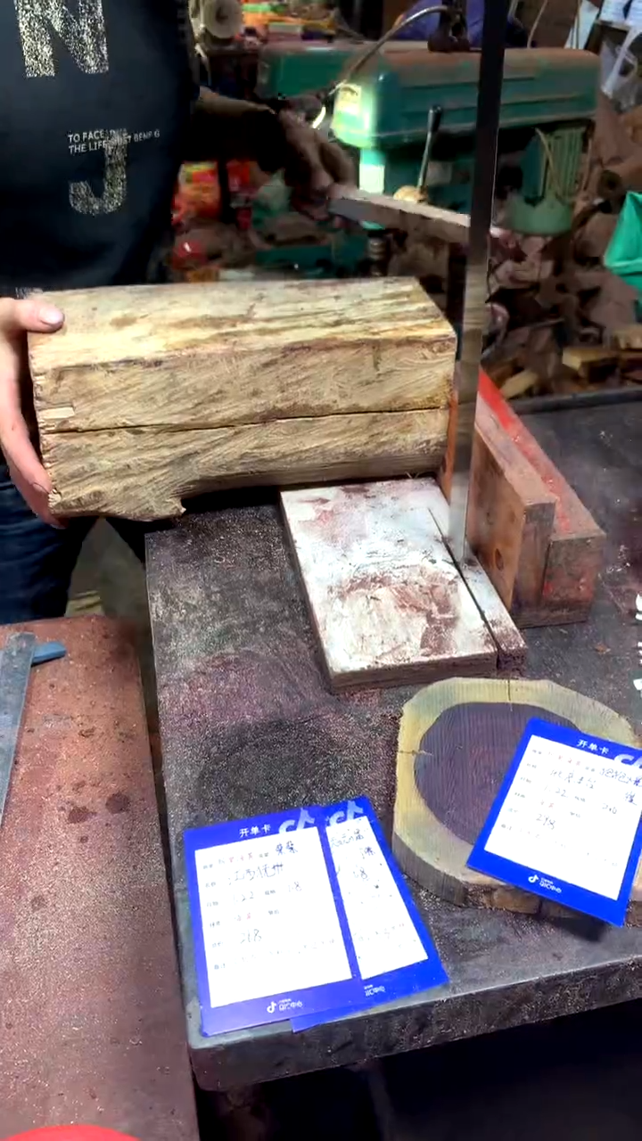 【闪购商品】花梨木类1.8定制海黄不退不换