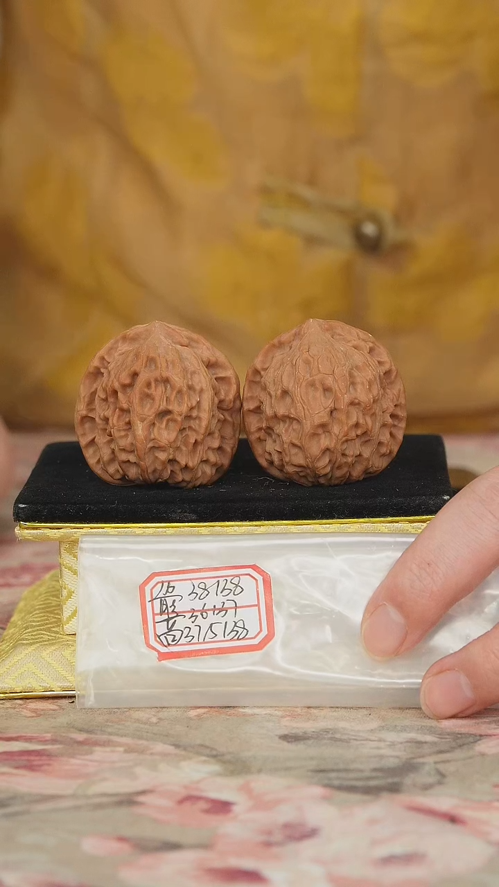 文玩核桃把件非嫁接北京