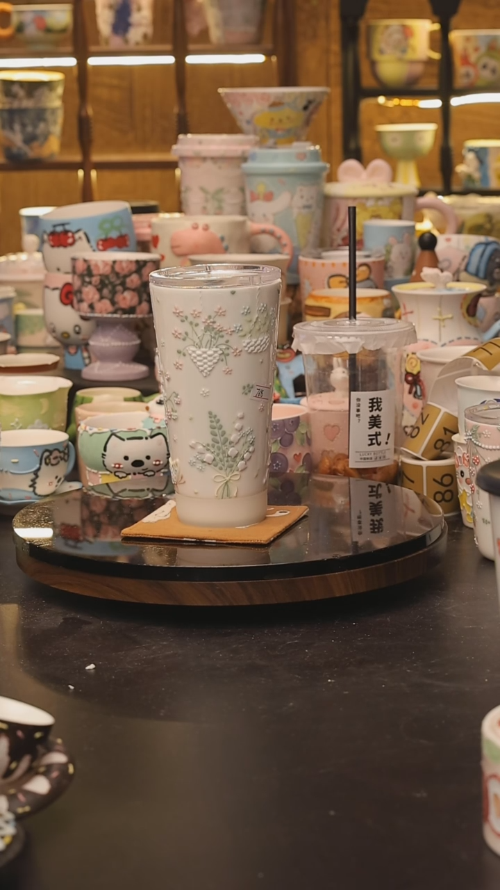 景德镇釉下彩绘设计师款式陶瓷