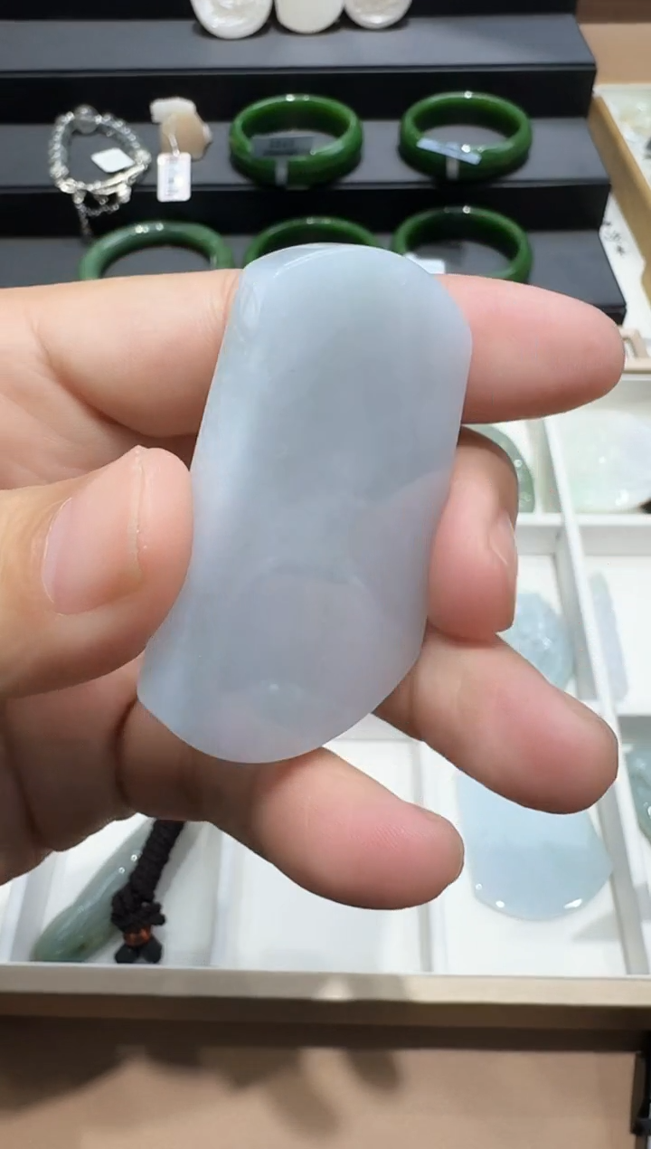 吊坠(赠链)未镶嵌翡翠无事牌