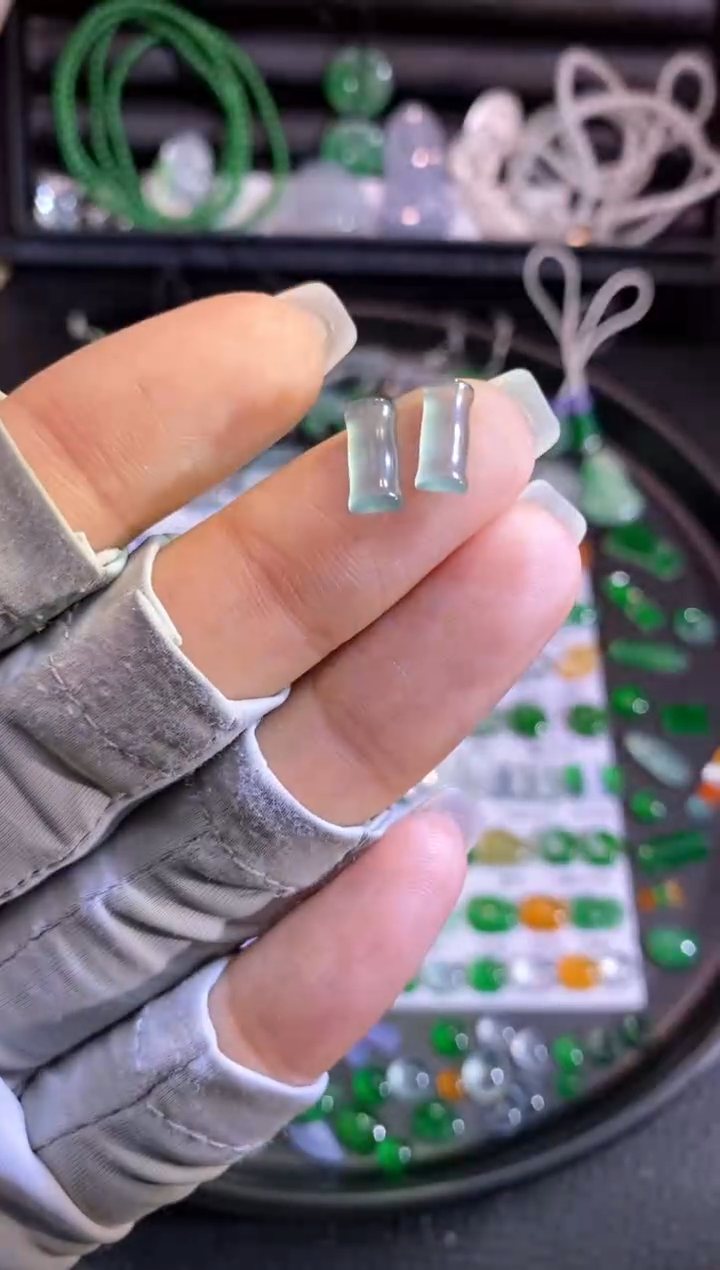 翡翠挂件未镶嵌竹节