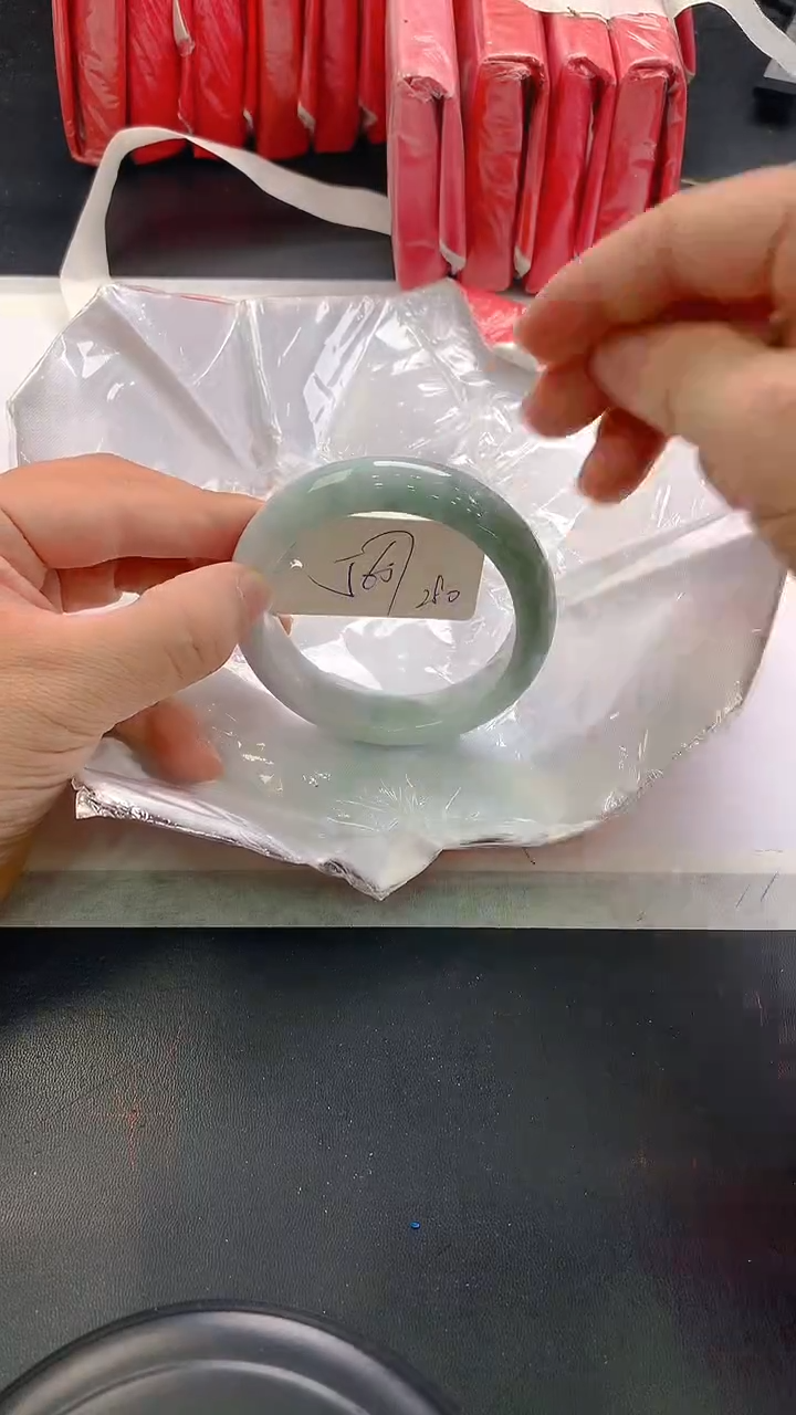 未镶嵌手镯翡翠280