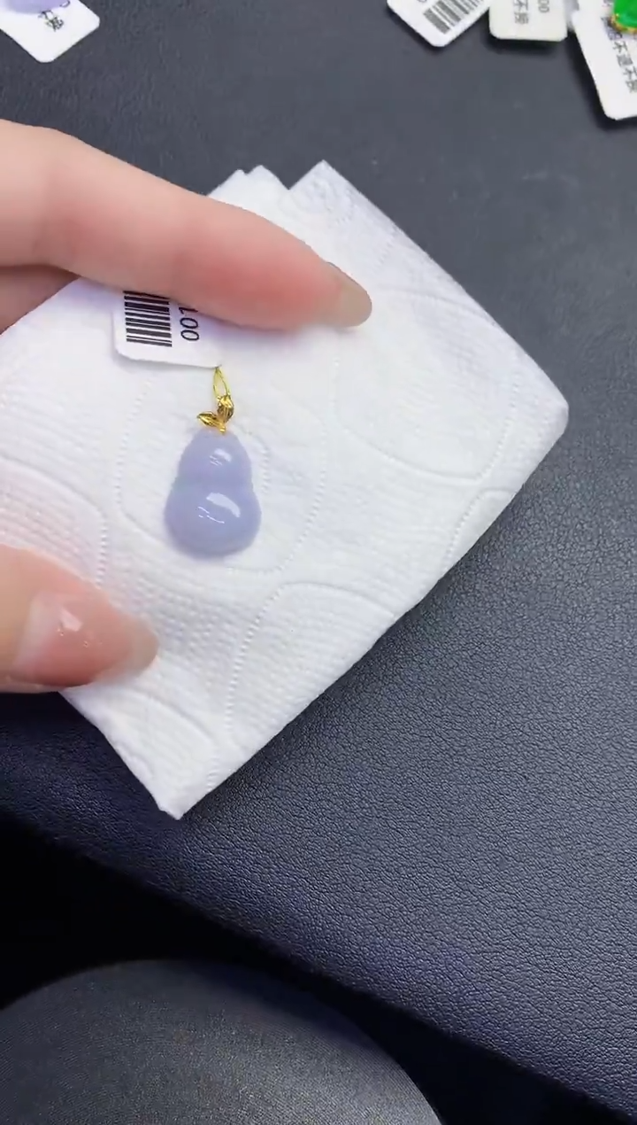 颈饰18K金镶嵌翡翠缅甸天然翡翠A货