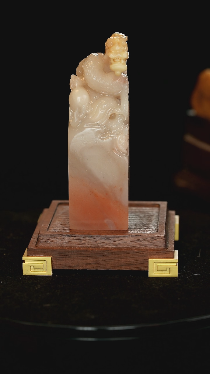 【闪购商品】寿山石善伯石龙戏珠郑献祺作品