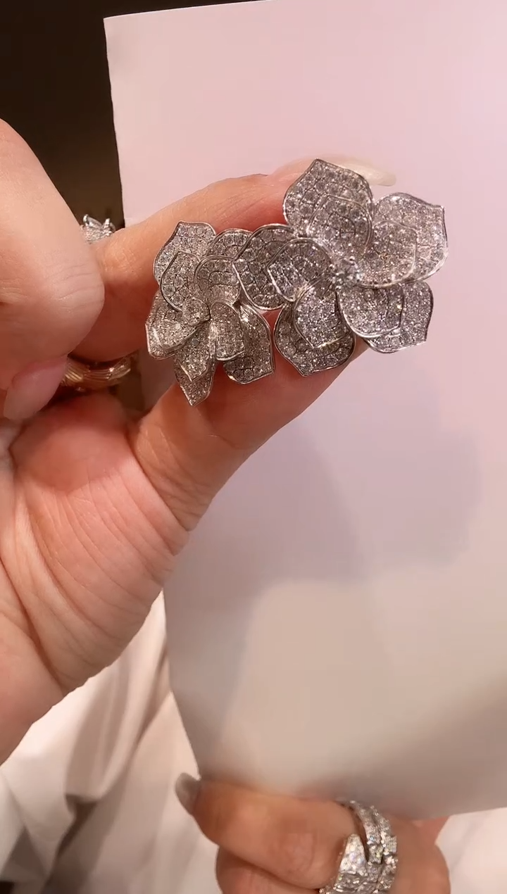 【闪购商品】钻石耳扣18K金镶嵌G23040756