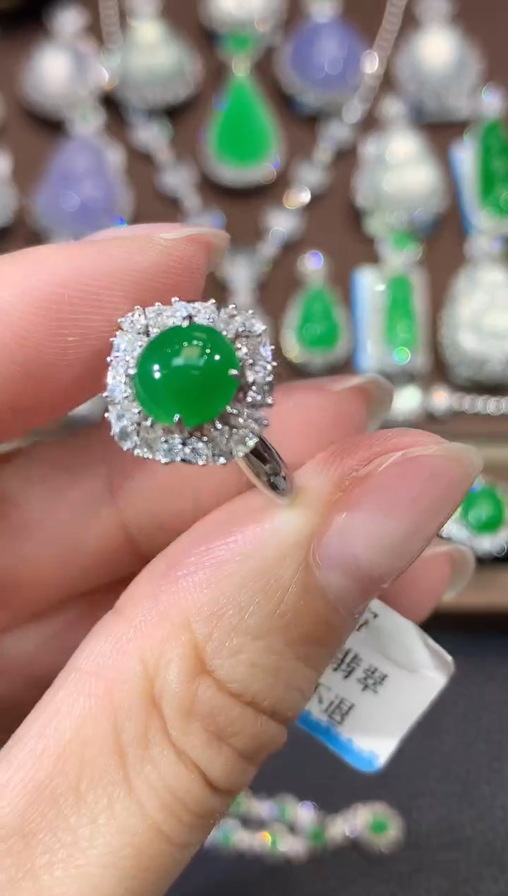 18K金镶嵌戒指翡翠A95