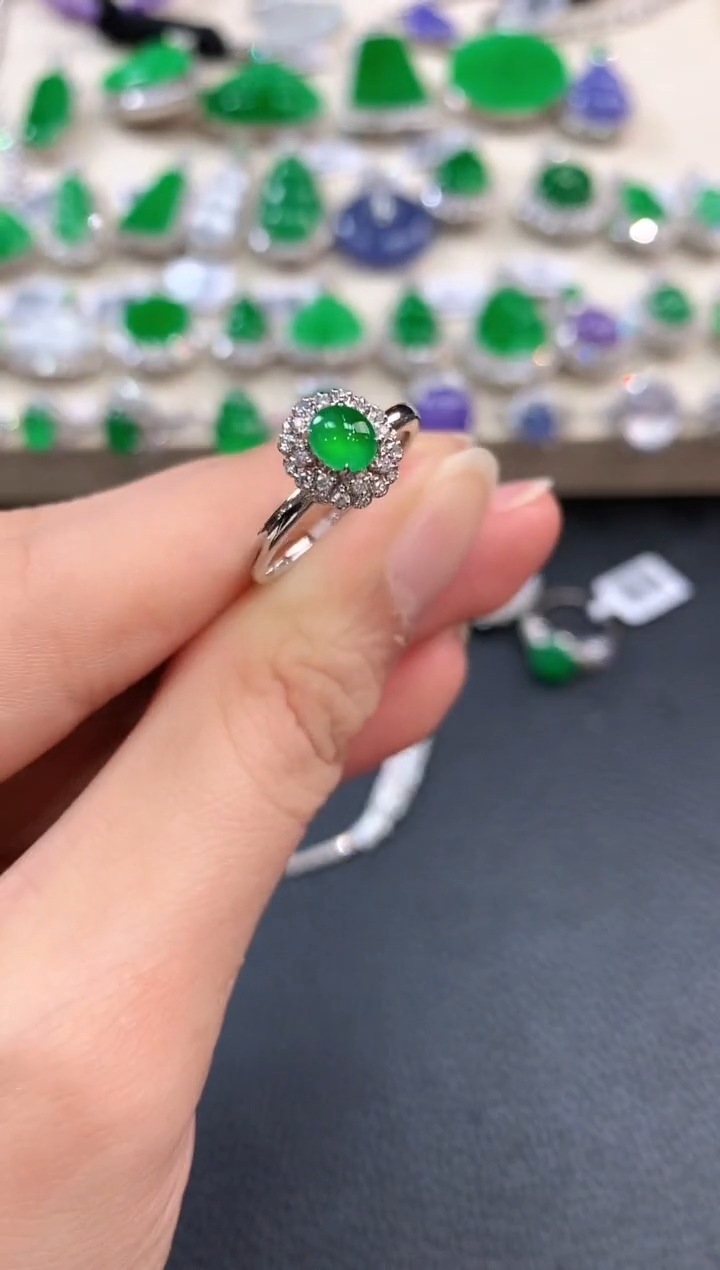 【闪购商品】翡翠戒指18K金镶嵌m19       