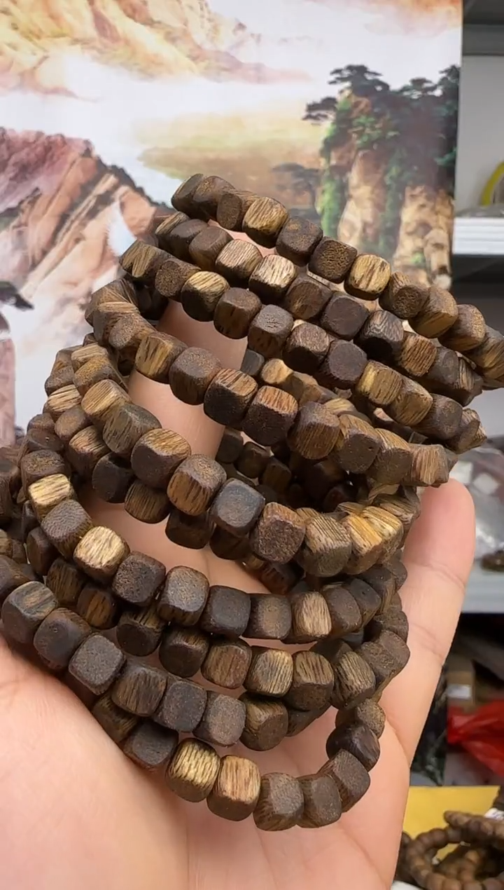 沉香沉香碎屑+方卡F6/7白奇虫漏沉香宠粉多样性发一