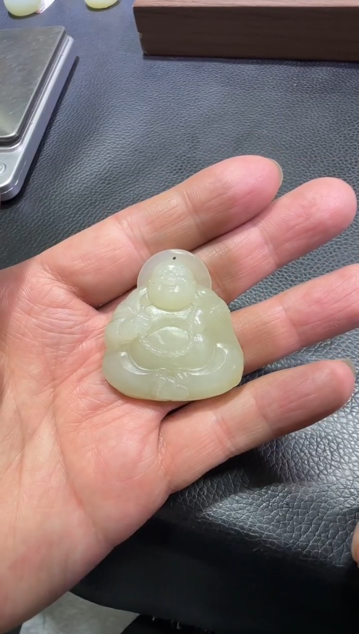 吊坠(赠链)未镶嵌和田玉近矿高清白吊坠 （产地直发 ）