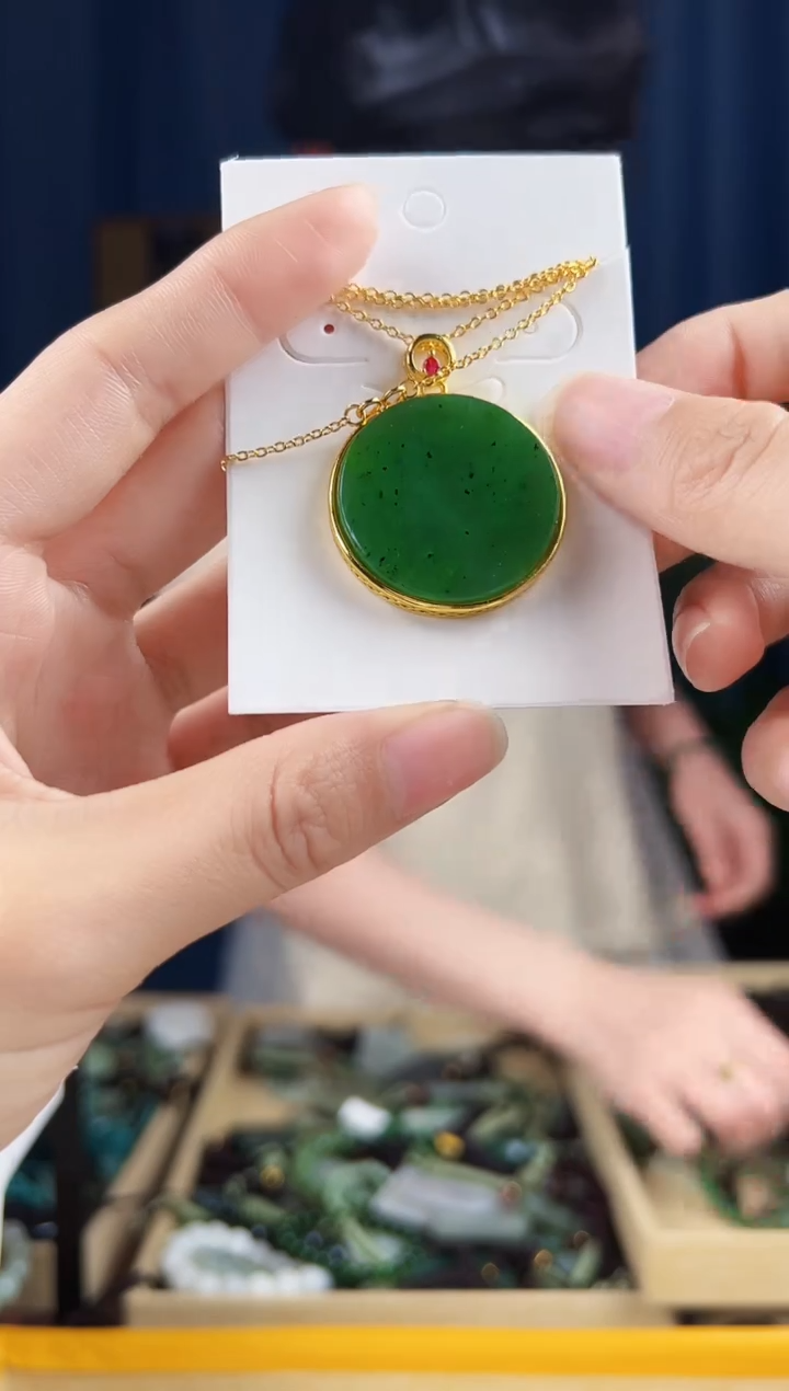颈饰未镶嵌和田玉拍一发一，多样性发货