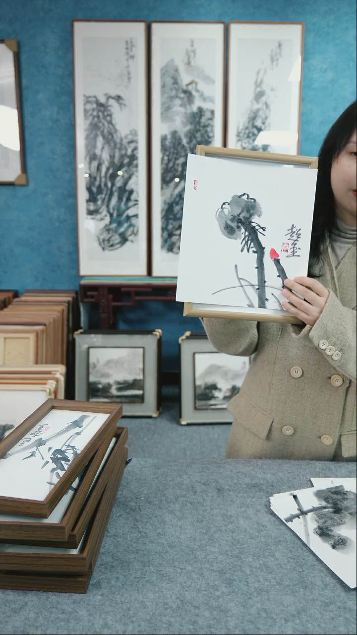 【闪购商品】国画10寸本土老师木质摆台