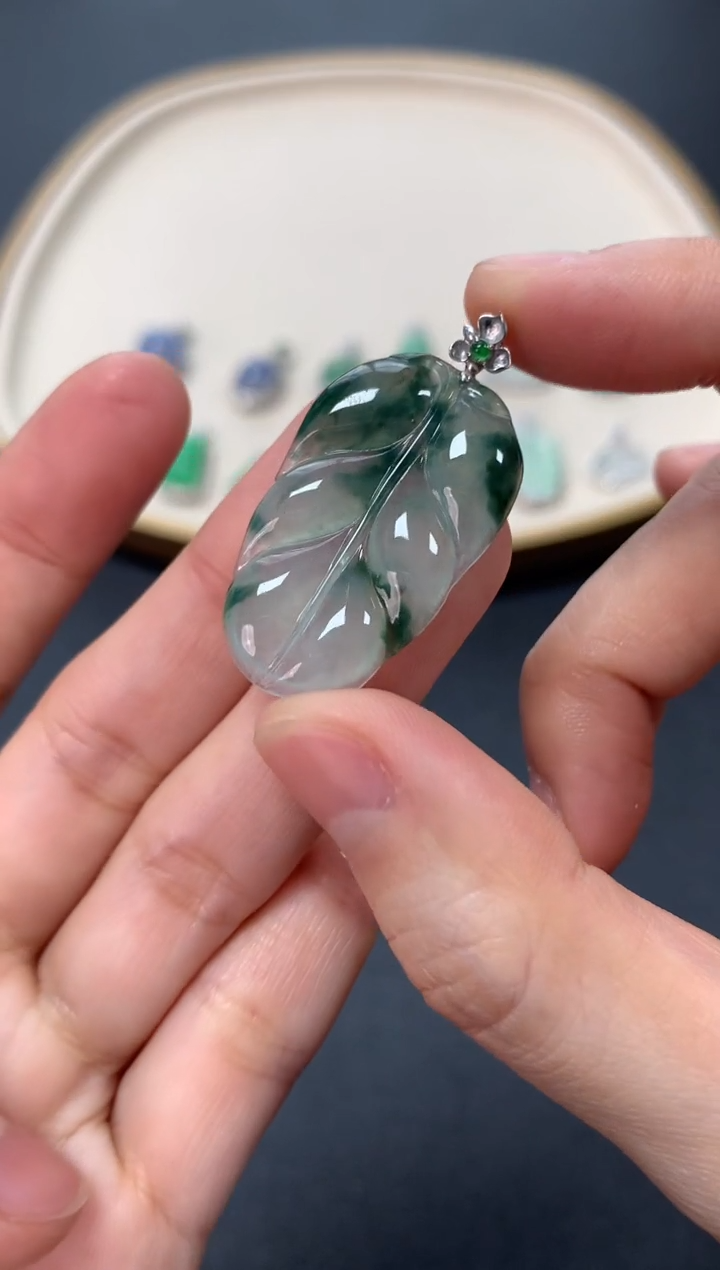 【闪购商品】翡翠吊坠(不含链)18K金镶嵌880