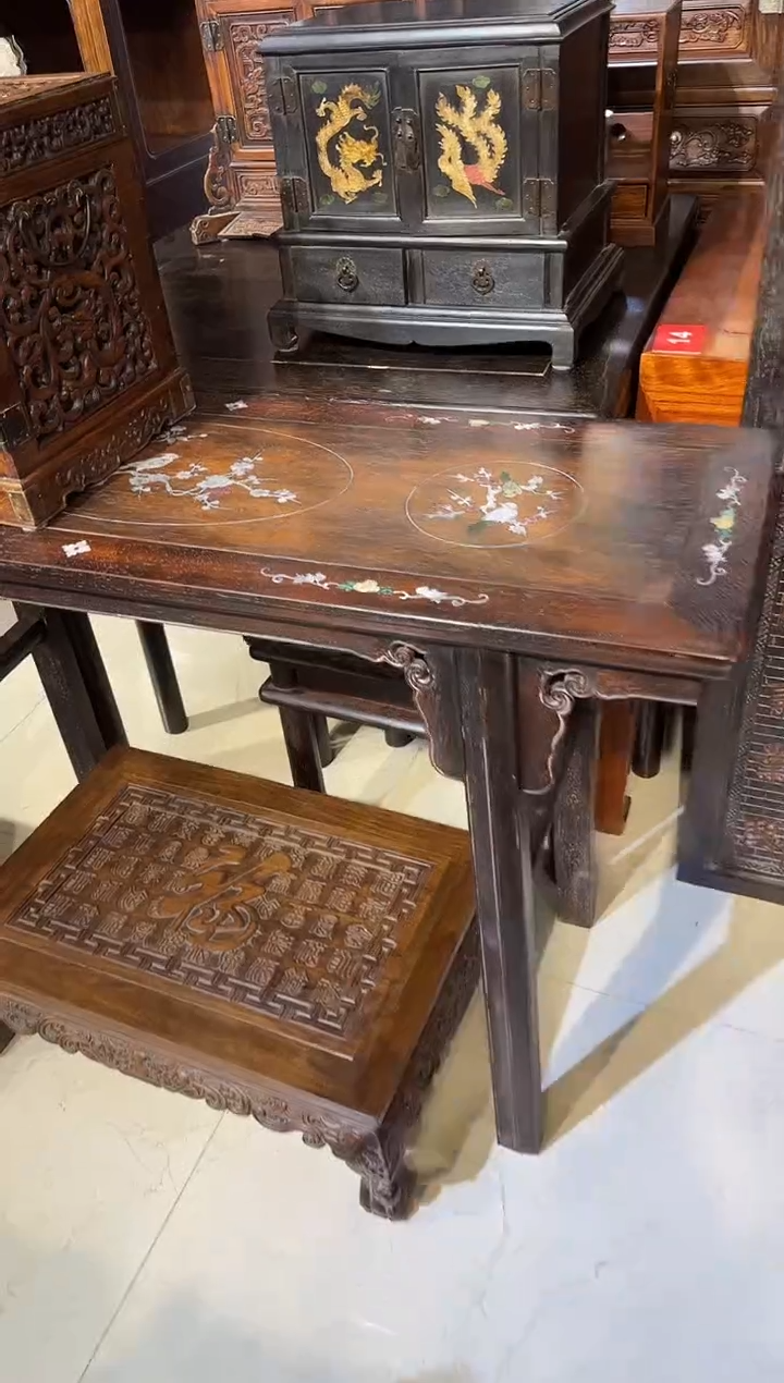 【闪购商品】木木艺邵氏紫檀花鸟条案1980.8888