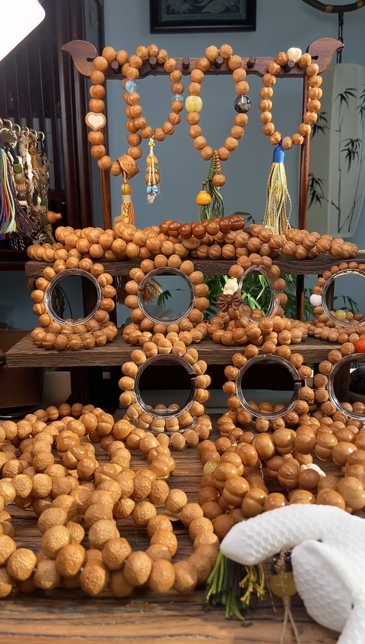 吊坠猴头核桃天**~17+钻石屁桃手串