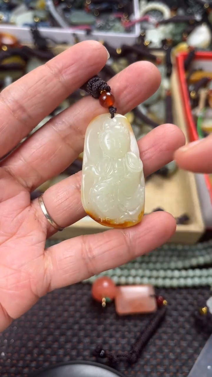 【闪购商品】和田玉颈饰未镶嵌多样性发货没有证书拍一发一有瑕