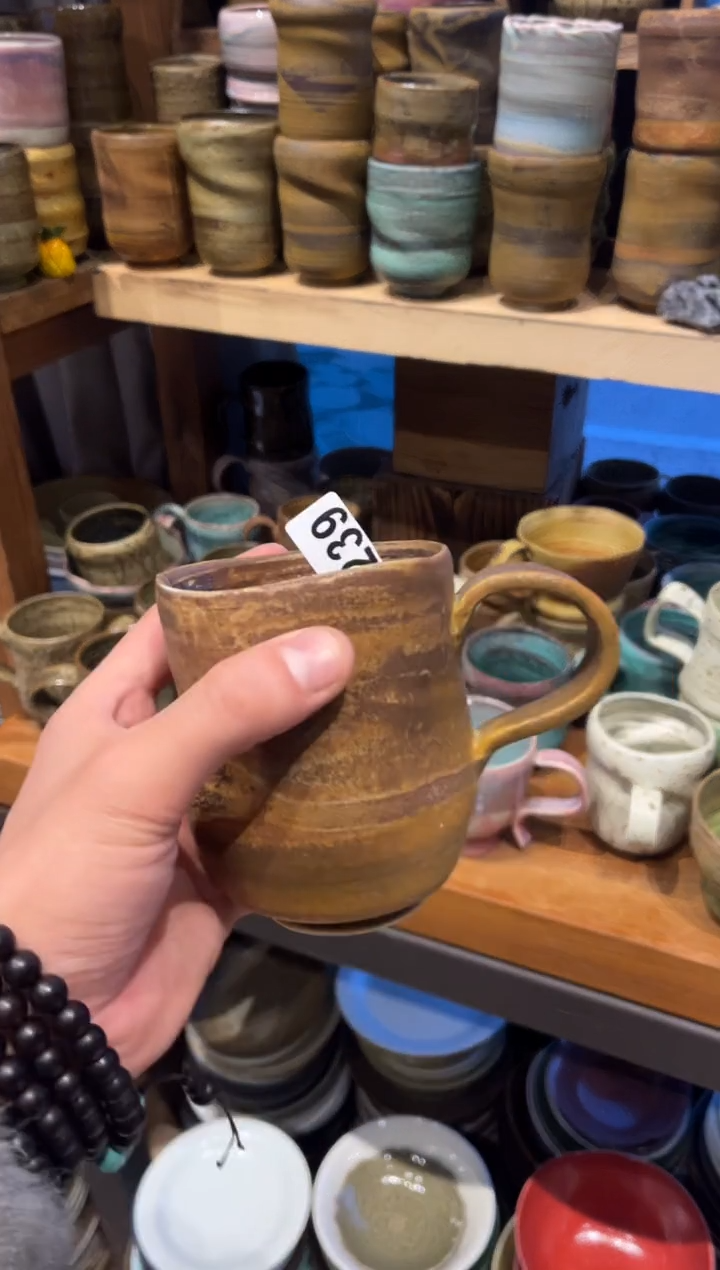 【闪购商品】瓷片239手工粗陶蓝侧把杯