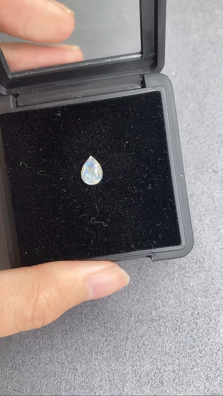 【闪购商品】月光石1.3CT未镶嵌---------