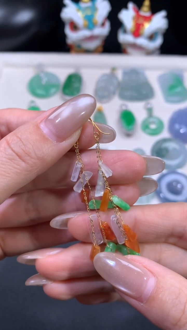 18K金镶嵌翡翠耳饰翡翠