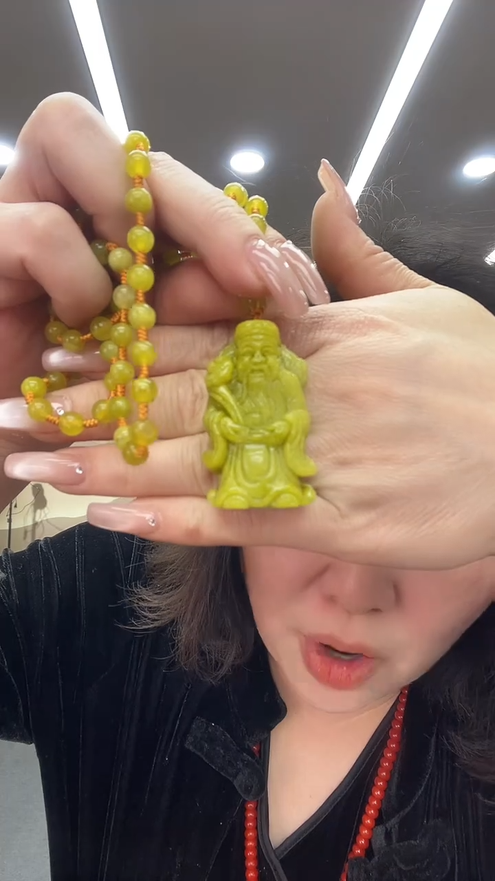 未镶嵌蛇纹石玉吊坠财神多样式发货随机发一