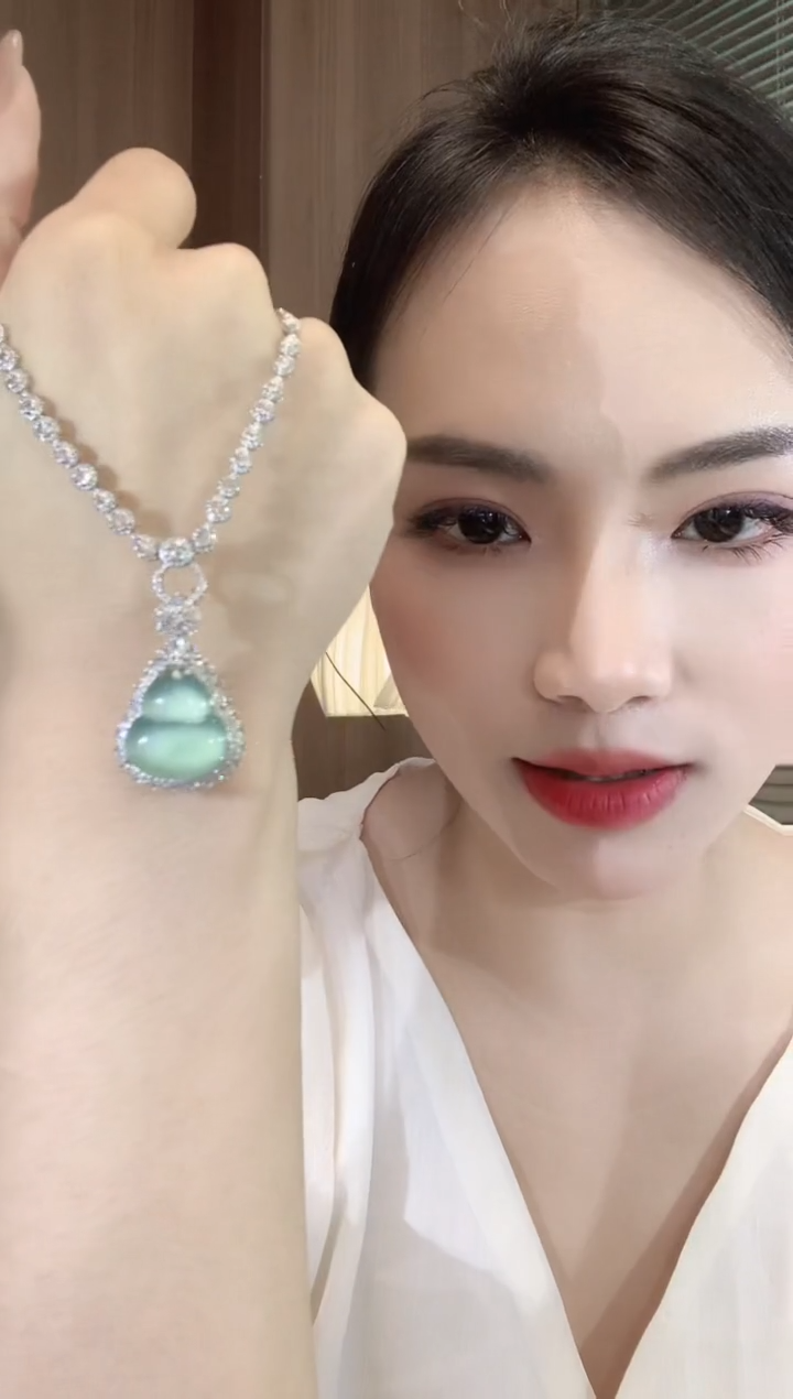 翡翠18K金镶嵌吊坠(不含链)C34