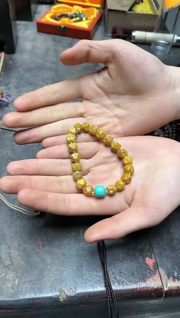 八号甄选八号甄选