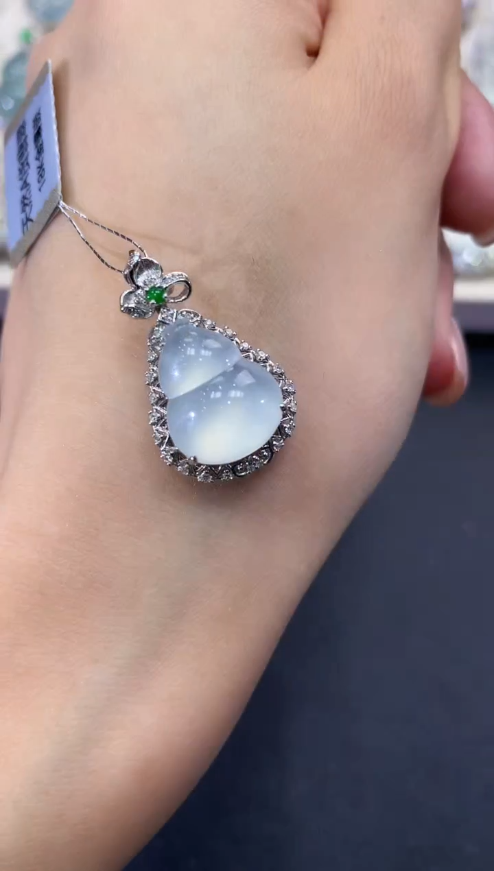 【闪购商品】翡翠吊坠(不含链)18K金镶嵌q1        