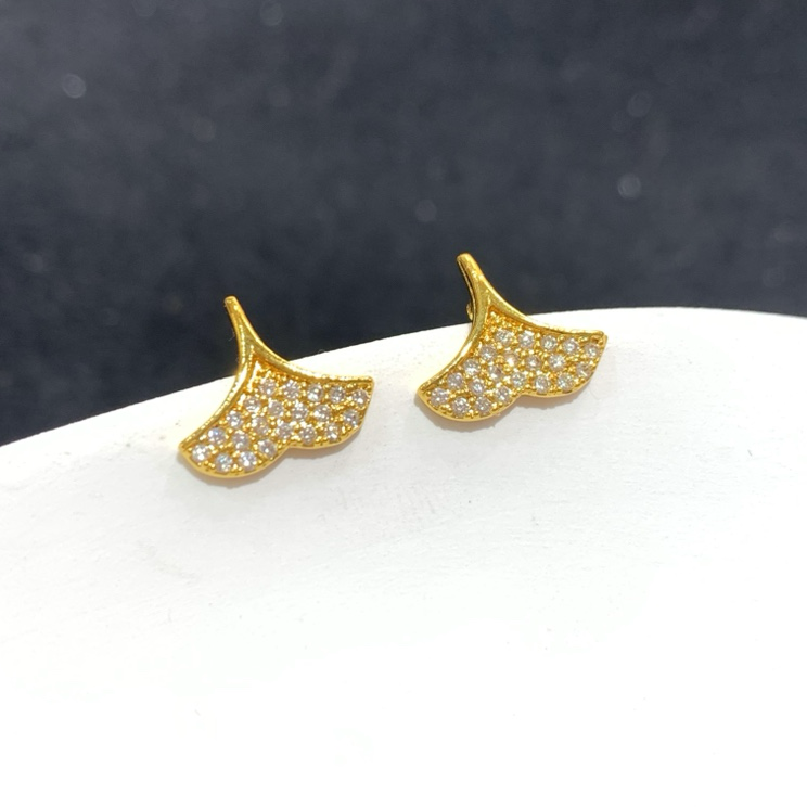 【香港正品】时尚简约微镶杏叶耳钉（1241）