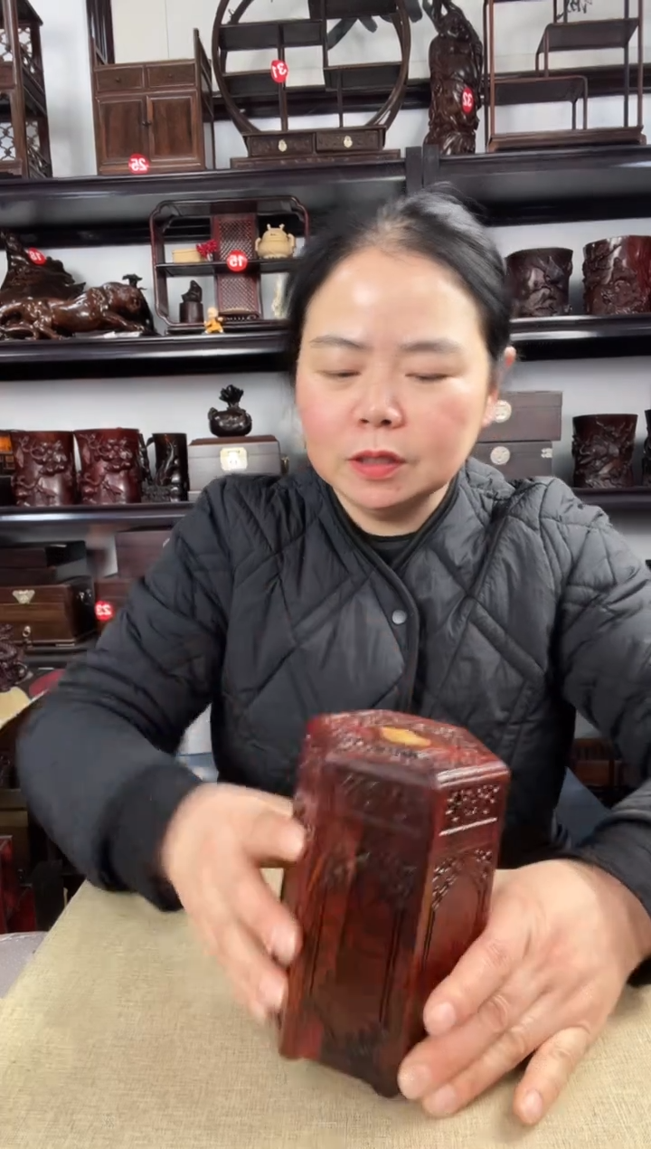 木老李红木工艺品93瑕疵