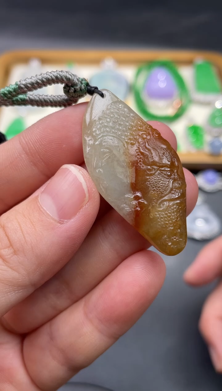 【闪购商品】翡翠颈饰未镶嵌74........