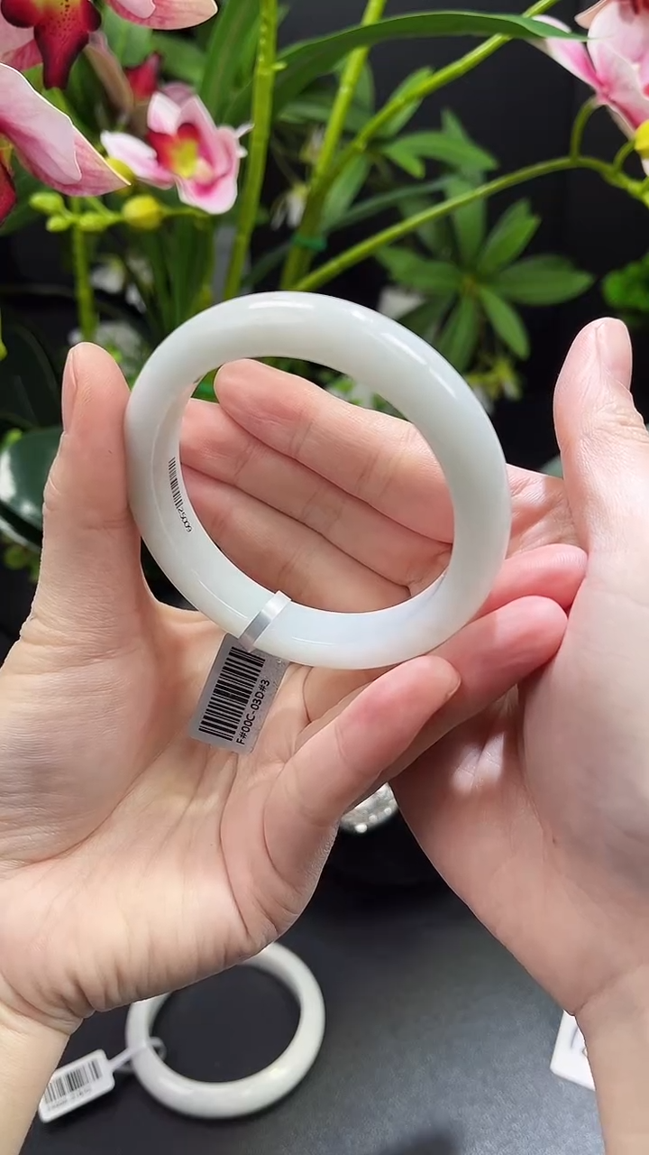 【闪购商品】翡翠手镯未镶嵌正圈