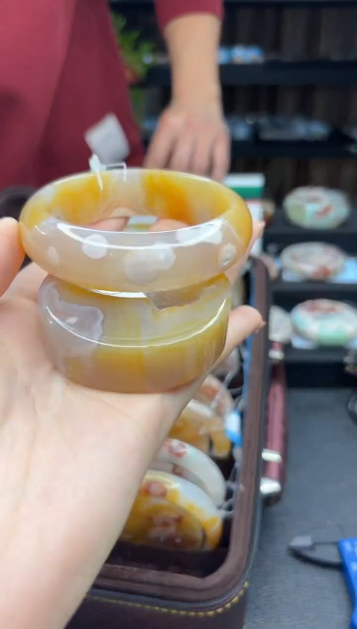 【闪购商品】石英质玉手镯未镶嵌812（59圈赠送镯心）