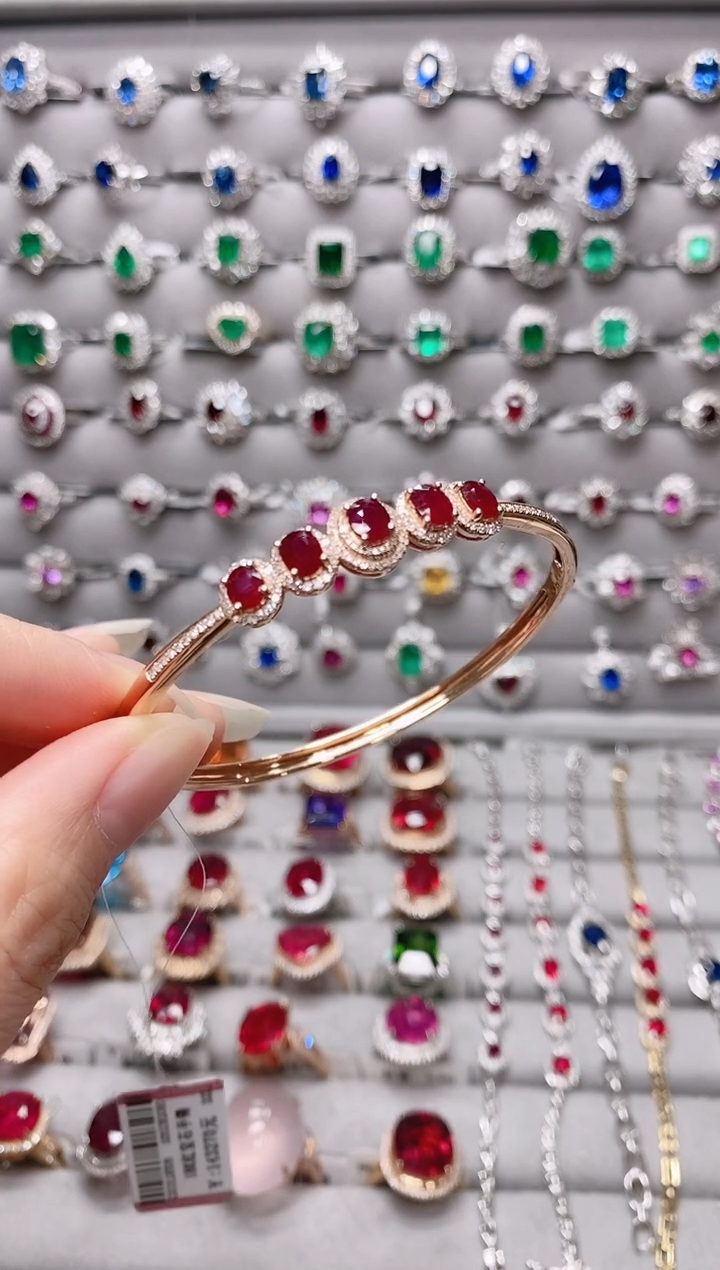 【闪购商品】红宝石18K金手链18K金镶嵌.