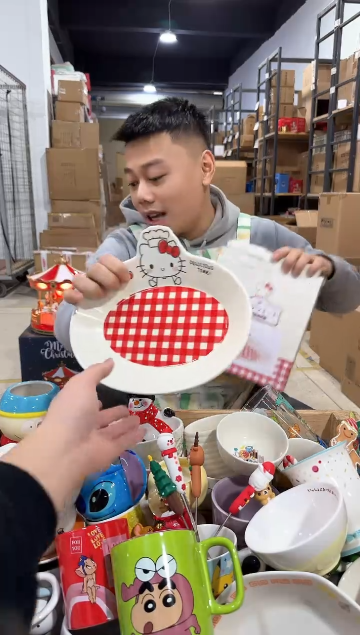 瓷片原盒kt猫红格子餐盘