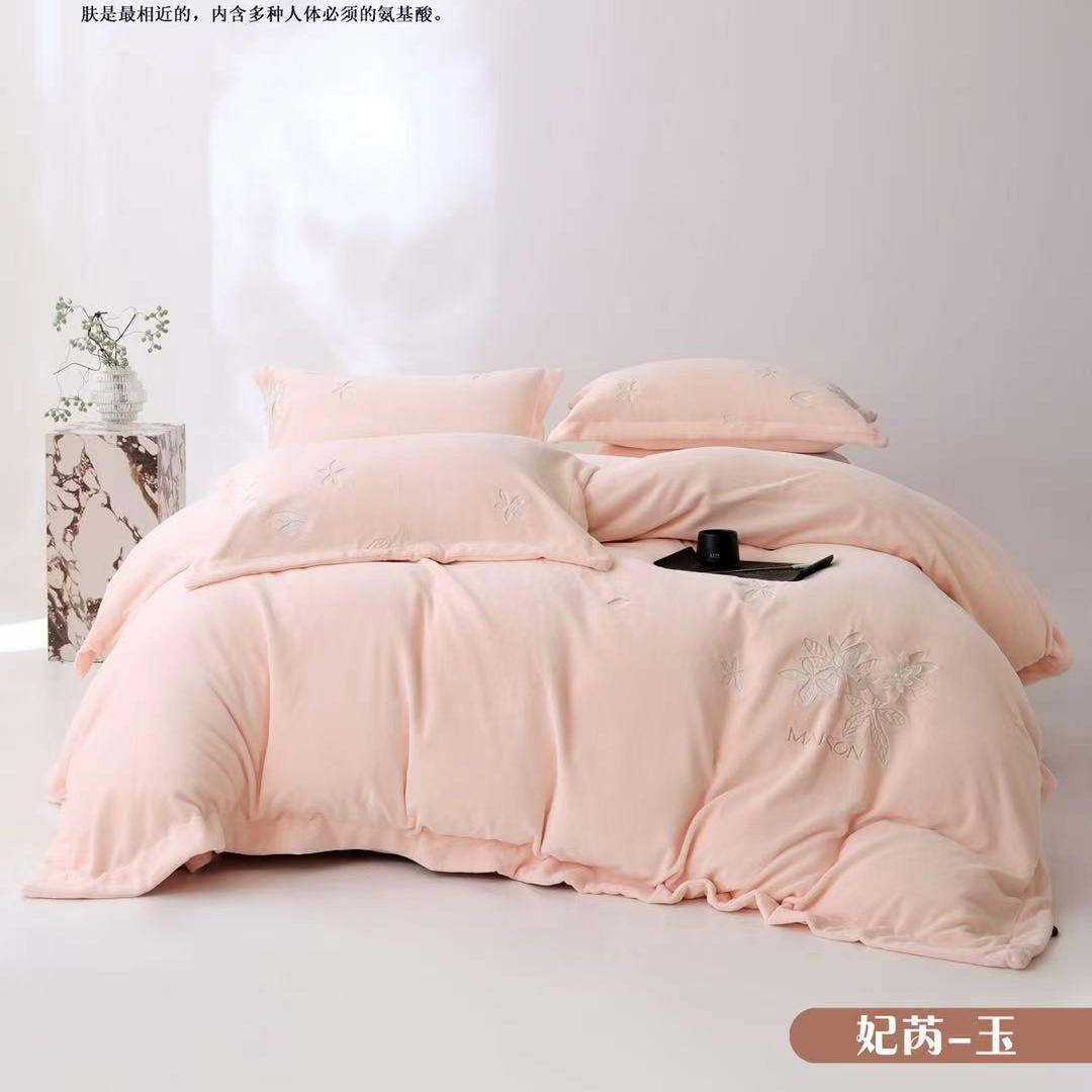 冬季保暖（妃芮 ）细腻软糯亲肤牛奶绒四件套!