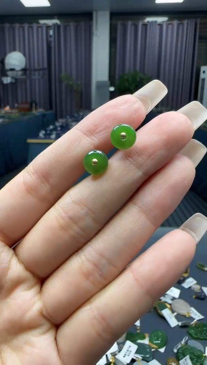 和田玉18K金镶嵌耳饰1