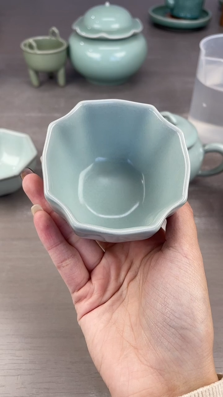 青瓷仓储福利清仓