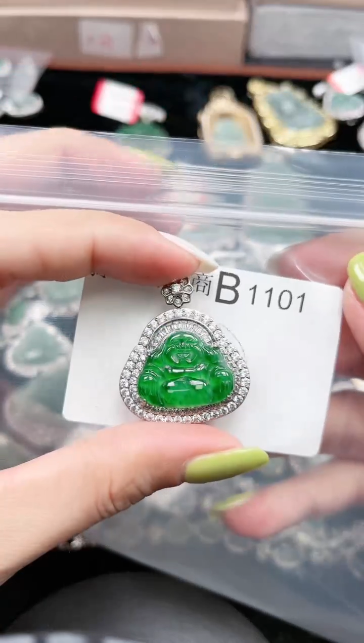 【闪购商品】翡翠颈饰未镶嵌1101赠皮绳