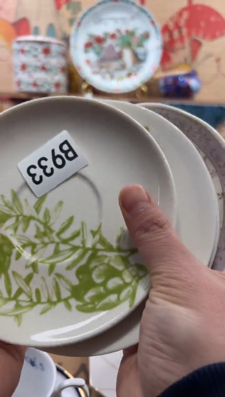 瓷片゜*゜瓷片------B933