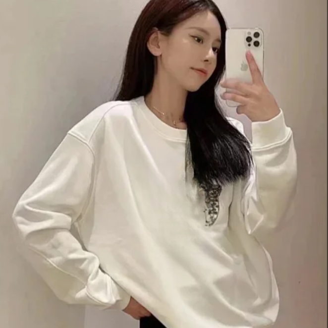 【ICS 韵裕】烫钻刺绣圆领简约卫衣