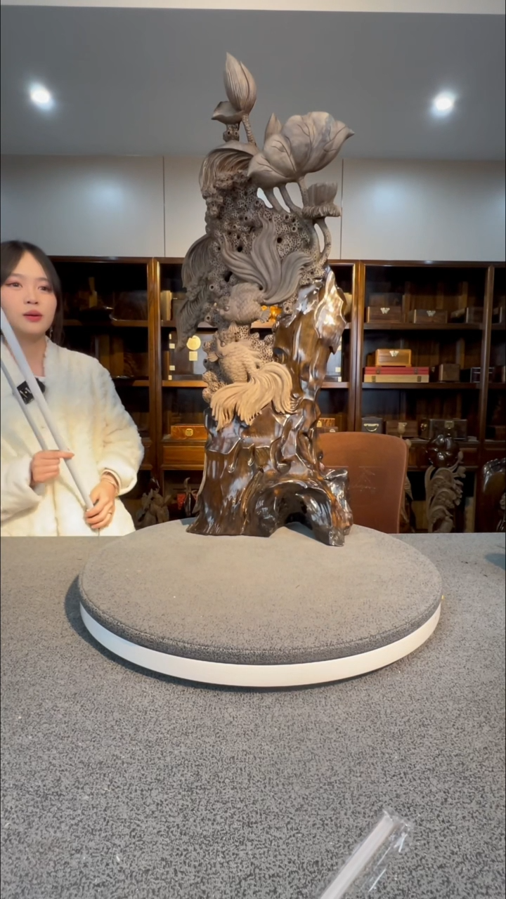 【闪购商品】金丝楠木雕荷塘锦鲤