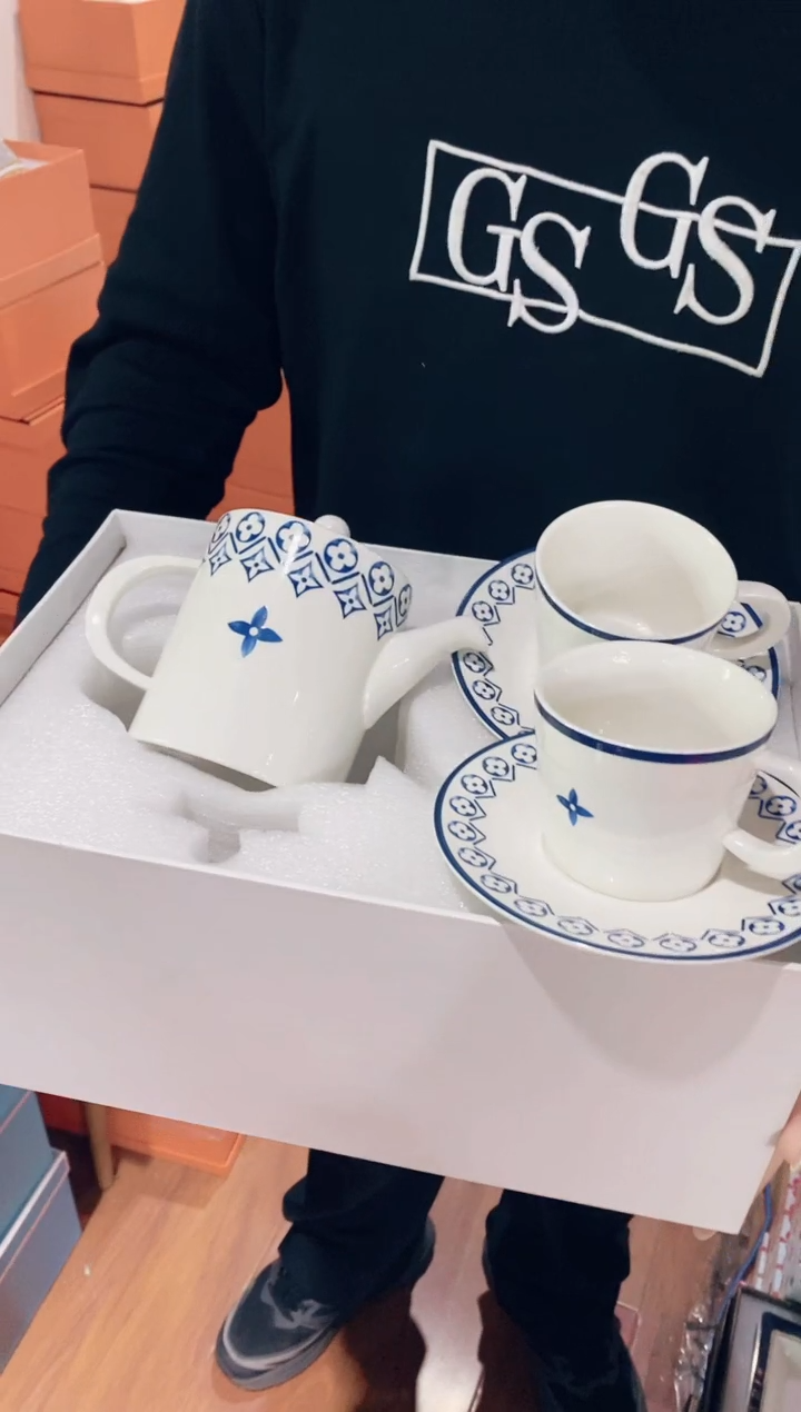 【闪购商品】杯鸿辉家品牌瓷器，京东包邮！