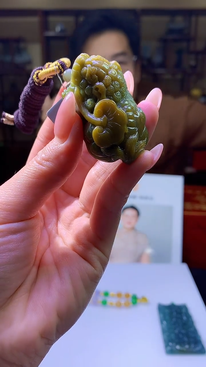 【闪购商品】定制翡翠未镶嵌8003jj-毛货挂件88